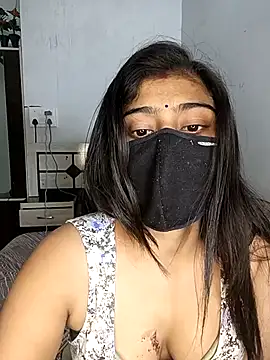 Love-N online show from November 24, 2025, 11:04 pm