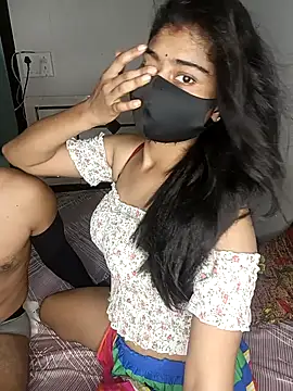 Snapshot of Love-N chatting on April 25, 2026, 11:46 pm Love-N online show from April 25, 2026, 11:46 pm