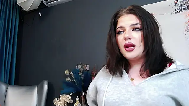 SophieRossy online show from February 24, 2025, 6:04 pm