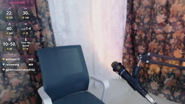 cat-lady-6688 online show from March 6, 2025, 1:46 pm