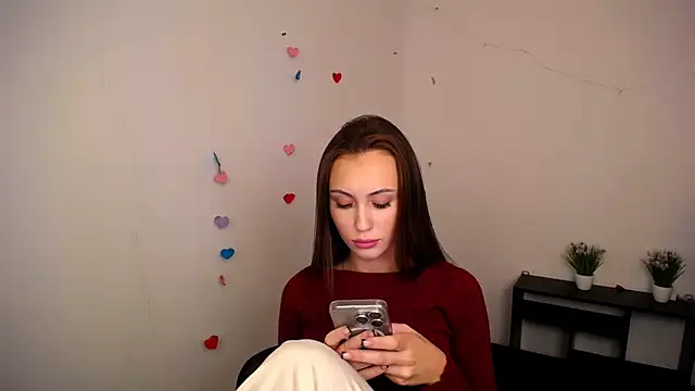 Snapshot of Nikonara_Love chatting on October 18, 2025, 1:01 pm Nikonara Love online show from October 18, 2025, 1:01 pm