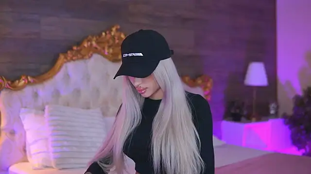 Snapshot of Juicy_Jessye chatting on October 3, 2025, 7:44 pm Juicy Jessye online show from October 3, 2025, 7:44 pm