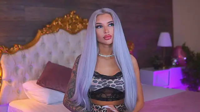 Juicy Jessye online show from April 23, 2026, 7:49 pm