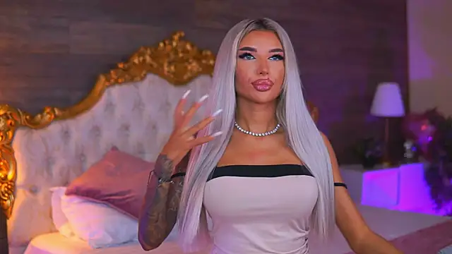 Juicy Jessye online show from June 24, 2026, 7:46 pm