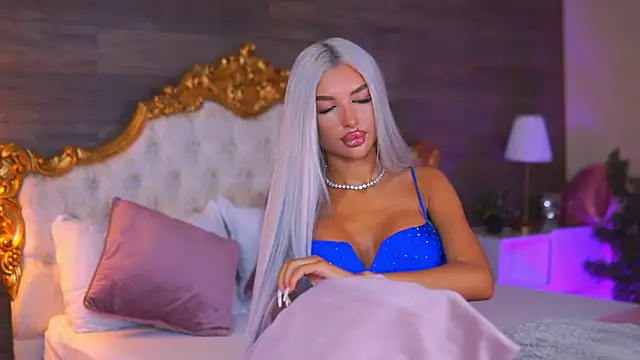 Juicy Jessye online show from August 5, 2026, 7:49 pm