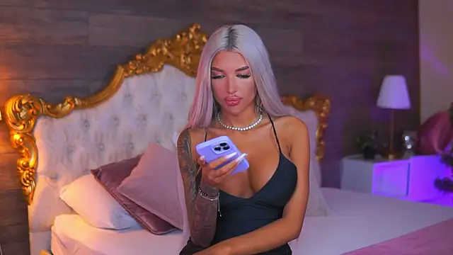 Juicy Jessye online show from August 6, 2026, 7:49 pm