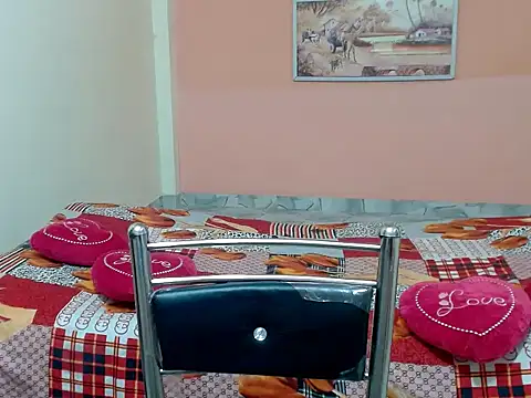 Snapshot of Valentin_Nappi chatting on October 5, 2025, 5:50 am Valentin Nappi online show from October 5, 2025, 5:50 am