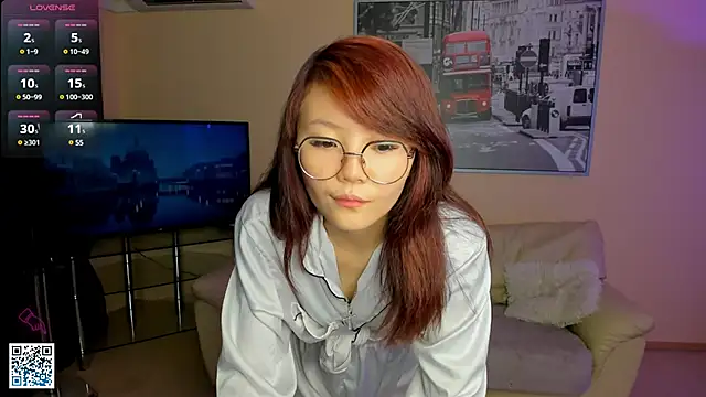 Snapshot of SilverAmos chatting on February 7, 2025, 7:38 pm SilverAmos online show from February 7, 2025, 7:38 pm