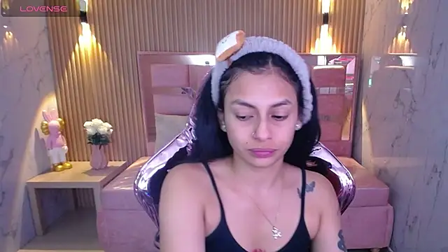 Snapshot of lilith_petit_sub chatting on February 8, 2025, 1:01 pm lilith petit sub online show from February 8, 2025, 1:01 pm
