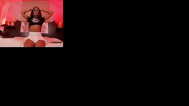 Snapshot of nahomy_james25 chatting on February 14, 2026, 10:39 pm nahomy james25 online show from February 14, 2026, 10:39 pm