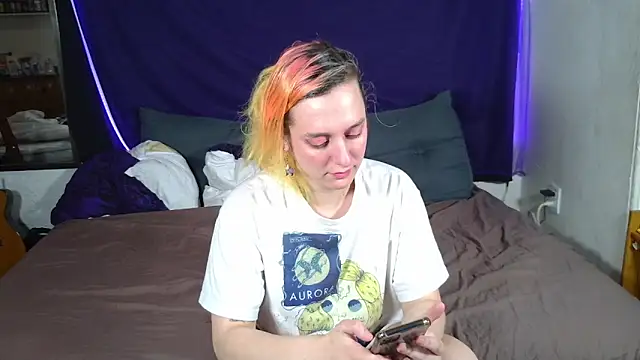 Snapshot of Evelan420 chatting on October 13, 2025, 6:19 pm Evelan420 online show from October 13, 2025, 6:19 pm