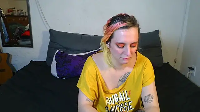 Snapshot of Evelan420 chatting on October 21, 2025, 6:08 pm Evelan420 online show from October 21, 2025, 6:08 pm