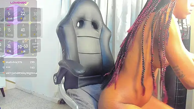 taliarussel online show from February 2, 2025, 8:24 am