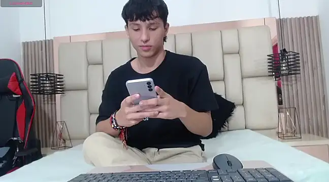 MarckPassion online show from February 3, 2025, 12:57 pm