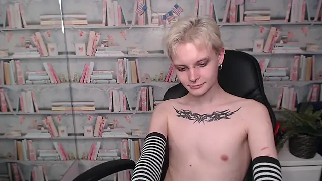 DemianEnglen online show from February 26, 2025, 8:54 pm