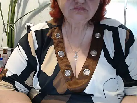 DeniseeRosea online show from June 19, 2026, 6:01 pm