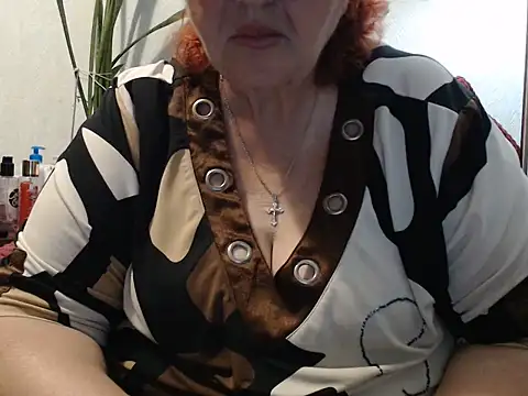 DeniseeRosea online show from July 15, 2026, 6:02 pm