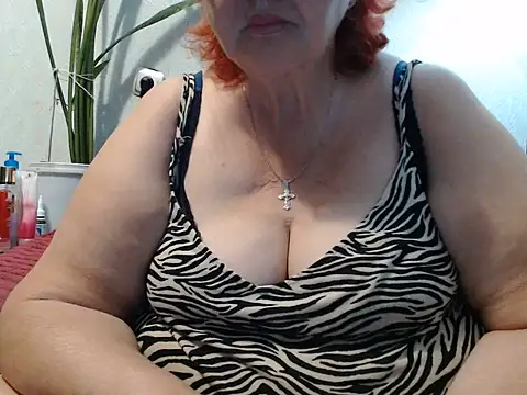 DeniseeRosea online show from July 18, 2026, 7:28 pm