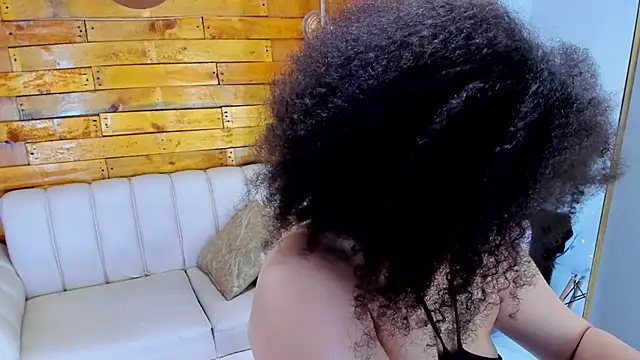 lilith mesa online show from October 2, 2025, 3:35 am