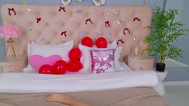 Snapshot of SandraTucker chatting on February 8, 2026, 2:59 am SandraTucker online show from February 8, 2026, 2:59 am