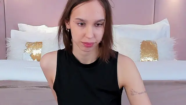 Snapshot of SandraTucker chatting on March 8, 2026, 2:59 am SandraTucker online show from March 8, 2026, 2:59 am