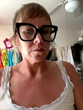 Snapshot of I_am_babydoll chatting on October 16, 2025, 10:22 pm I am babydoll online show from October 16, 2025, 10:22 pm