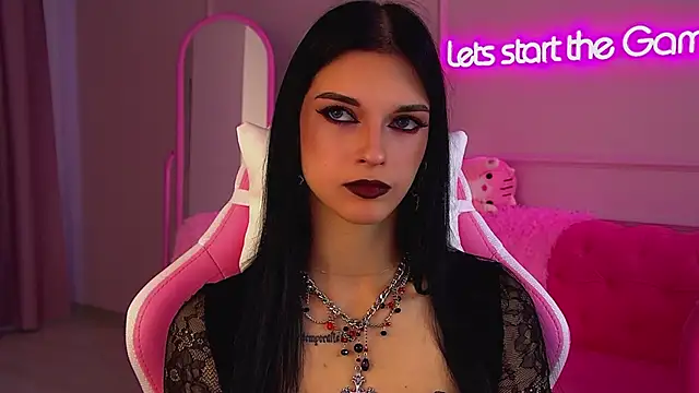 Snapshot of BeverlyMost chatting on September 11, 2025, 6:35 am BeverlyMost online show from September 11, 2025, 6:35 am