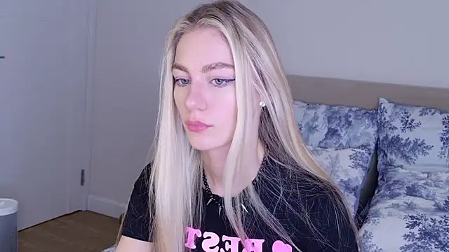 GabriellaOlsen online show from December 16, 2025, 1:05 pm