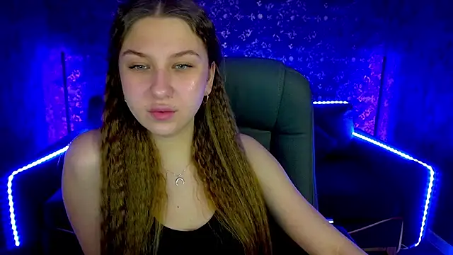 AureliaBliss  online show from January 28, 2025, 8:15 pm