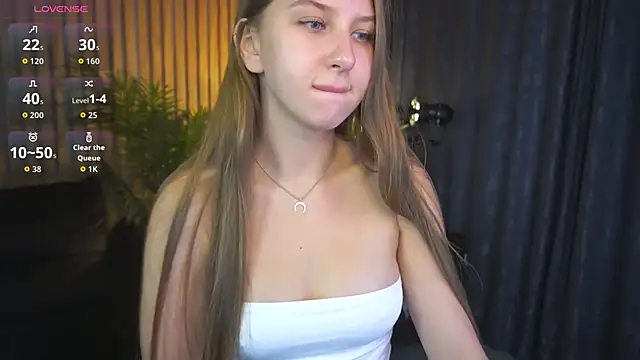 Snapshot of AureliaBliss_ chatting on October 1, 2025, 6:30 am AureliaBliss  online show from October 1, 2025, 6:30 am