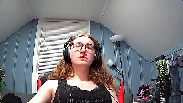 awe-manda online show from January 25, 2025, 1:32 am