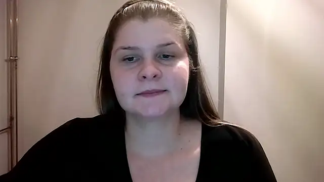 lovexCaroline online show from January 22, 2025, 5:49 pm