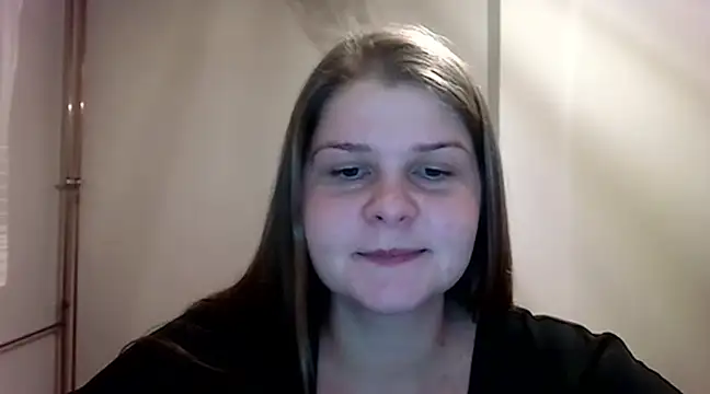lovexCaroline online show from January 29, 2025, 6:18 pm