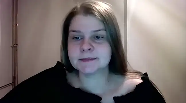 lovexCaroline online show from February 11, 2025, 5:50 pm