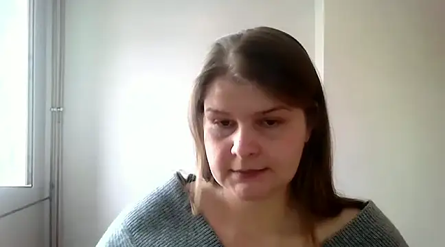 lovexCaroline online show from February 25, 2025, 11:19 am