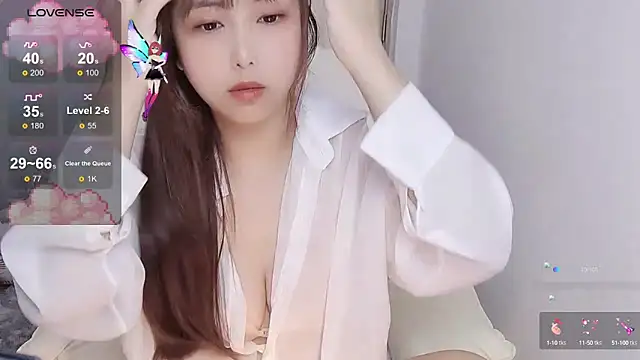 Snapshot of tunestar chatting on October 8, 2025, 12:52 am tunestar online show from October 8, 2025, 12:52 am