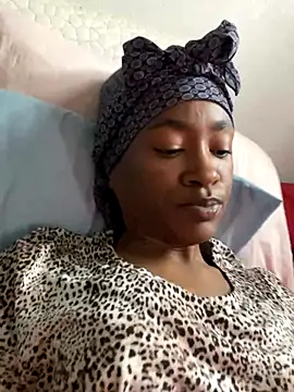 Meerawantsyou online show from November 3, 2025, 6:20 pm