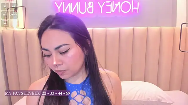 Snapshot of Naomymonroe_ chatting on October 2, 2025, 4:25 pm Naomymonroe  online show from October 2, 2025, 4:25 pm