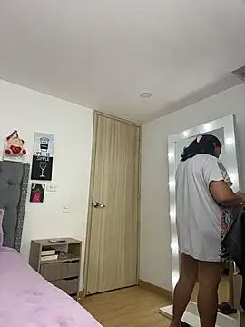 KarlaWild online show from December 19, 2025, 12:01 pm