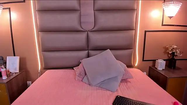 CAYLINCOLLINS online show from February 27, 2025, 6:29 am