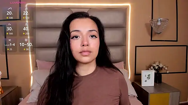 CAYLINCOLLINS online show from May 7, 2026, 3:12 am