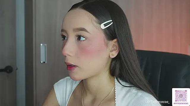 Snapshot of sophi_lii chatting on September 24, 2025, 7:17 pm sophi lii online show from September 24, 2025, 7:17 pm