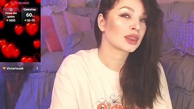Snapshot of BritneyBarker chatting on December 22, 2024, 2:28 am BritneyBarker online show from December 22, 2024, 2:28 am