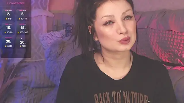Snapshot of BritneyBarker chatting on December 30, 2024, 5:26 am BritneyBarker online show from December 30, 2024, 5:26 am