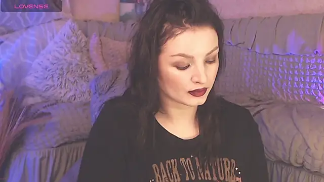 Snapshot of BritneyBarker chatting on January 3, 2025, 2:32 am BritneyBarker online show from January 3, 2025, 2:32 am