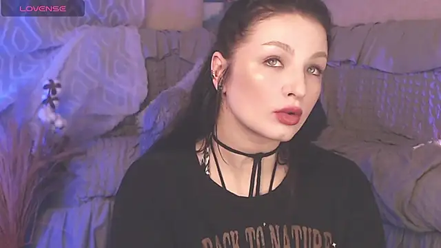Snapshot of BritneyBarker chatting on January 16, 2025, 1:27 am BritneyBarker online show from January 16, 2025, 1:27 am