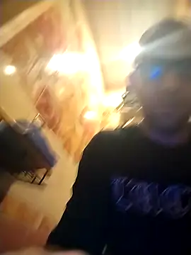 Snapshot of MaxDevilWhite chatting on September 10, 2025, 4:07 pm MaxDevilWhite online show from September 10, 2025, 4:07 pm