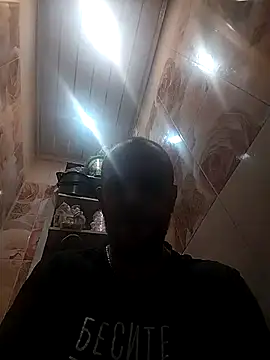 Snapshot of MaxDevilWhite chatting on October 16, 2025, 8:26 am MaxDevilWhite online show from October 16, 2025, 8:26 am