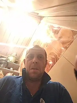 Snapshot of MaxDevilWhite chatting on October 25, 2025, 8:22 am MaxDevilWhite online show from October 25, 2025, 8:22 am