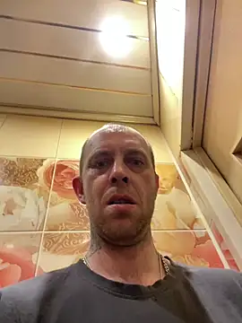 MaxDevilWhite online show from March 3, 2026, 9:10 pm